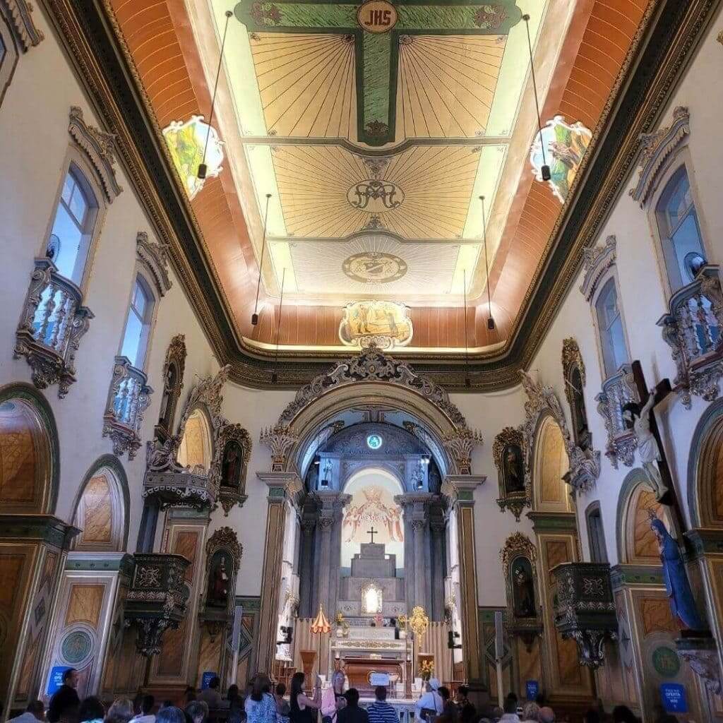 Basílica de Aparecida por dentro